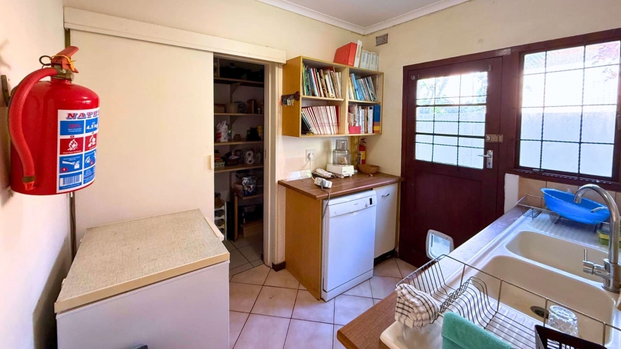 5 Bedroom Property for Sale in Kenton On Sea Eastern Cape
